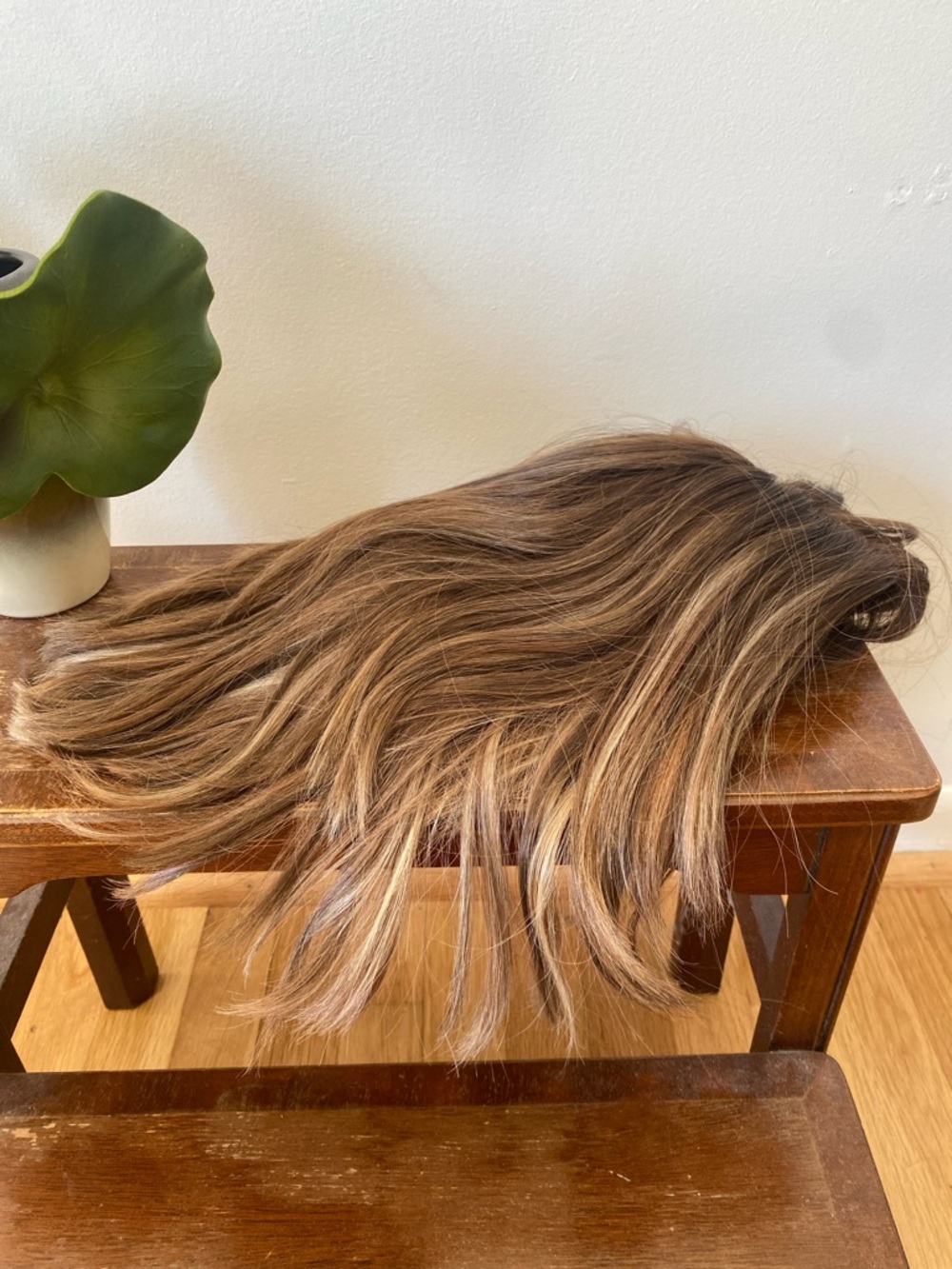 Designer Human Hair Wig - blond ombré bob - Picture 9 of 9
